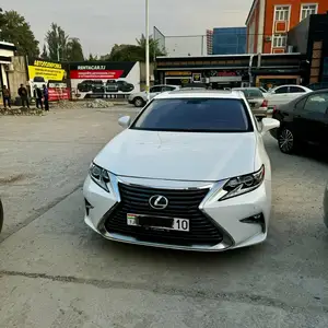 Lexus ES series, 2018