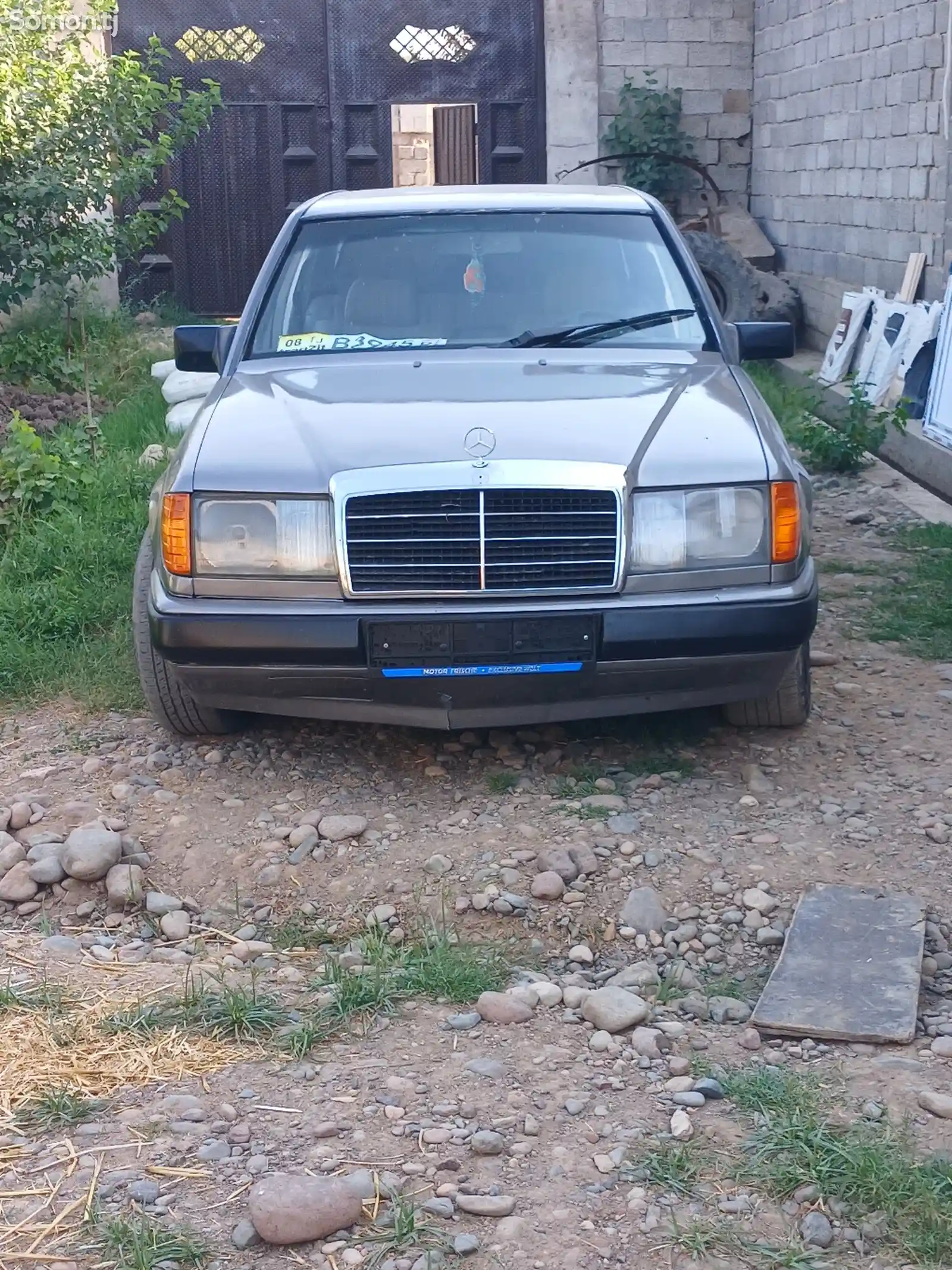 Mercedes-Benz W124, 1988-1