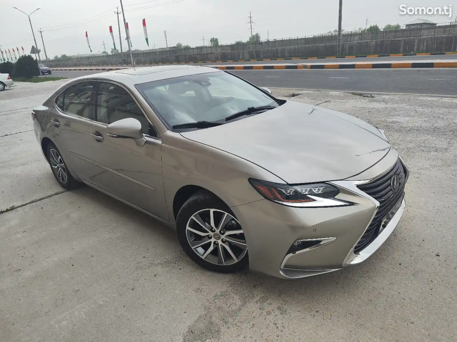 Lexus ES series, 2017-4