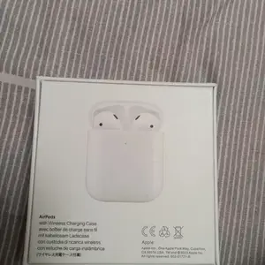 Беспроводные наушники AirPods