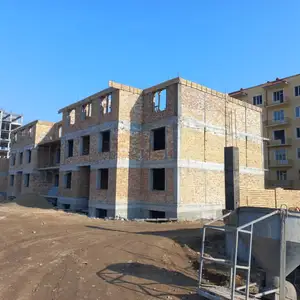 1-комн. квартира, Цокольный этаж, 40 м², 8 мкр