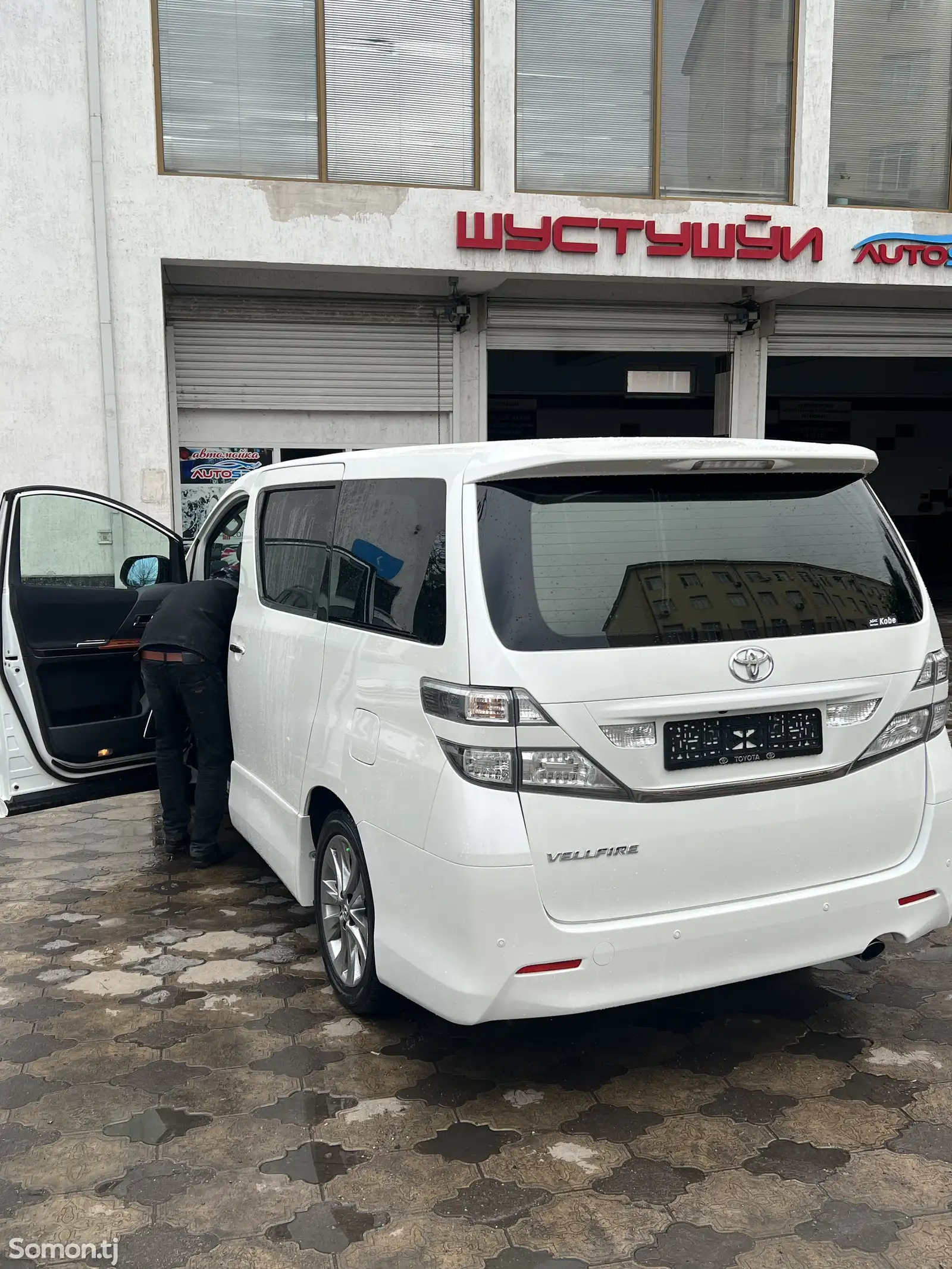 Toyota Vellfire, 2014-3