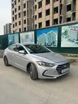 Hyundai Elantra, 2017-9