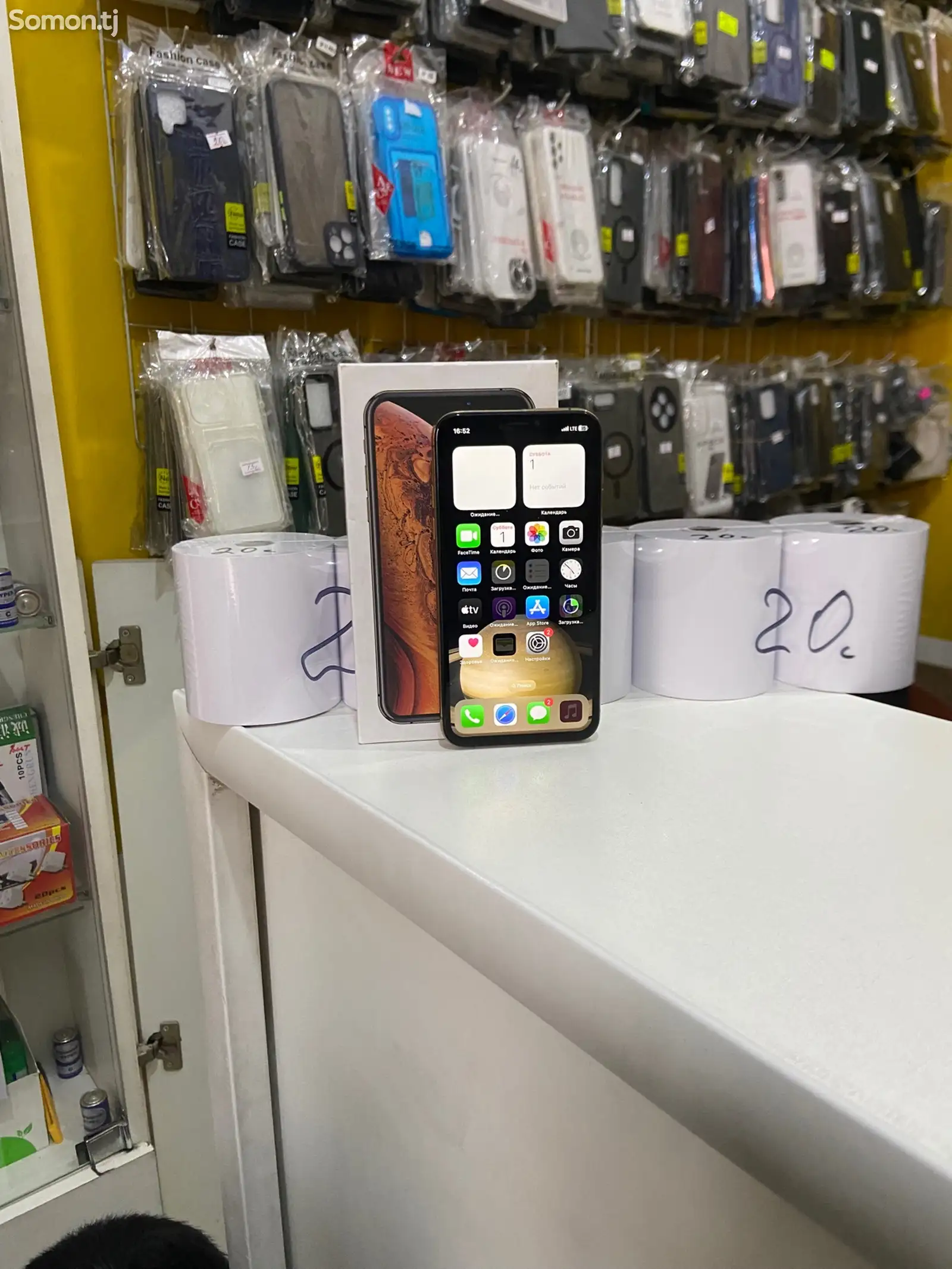 Apple iPhone Xs, 64 gb, Gold-1