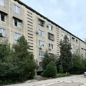 3-комн. квартира, 1 этаж, 64 м², 103мкр