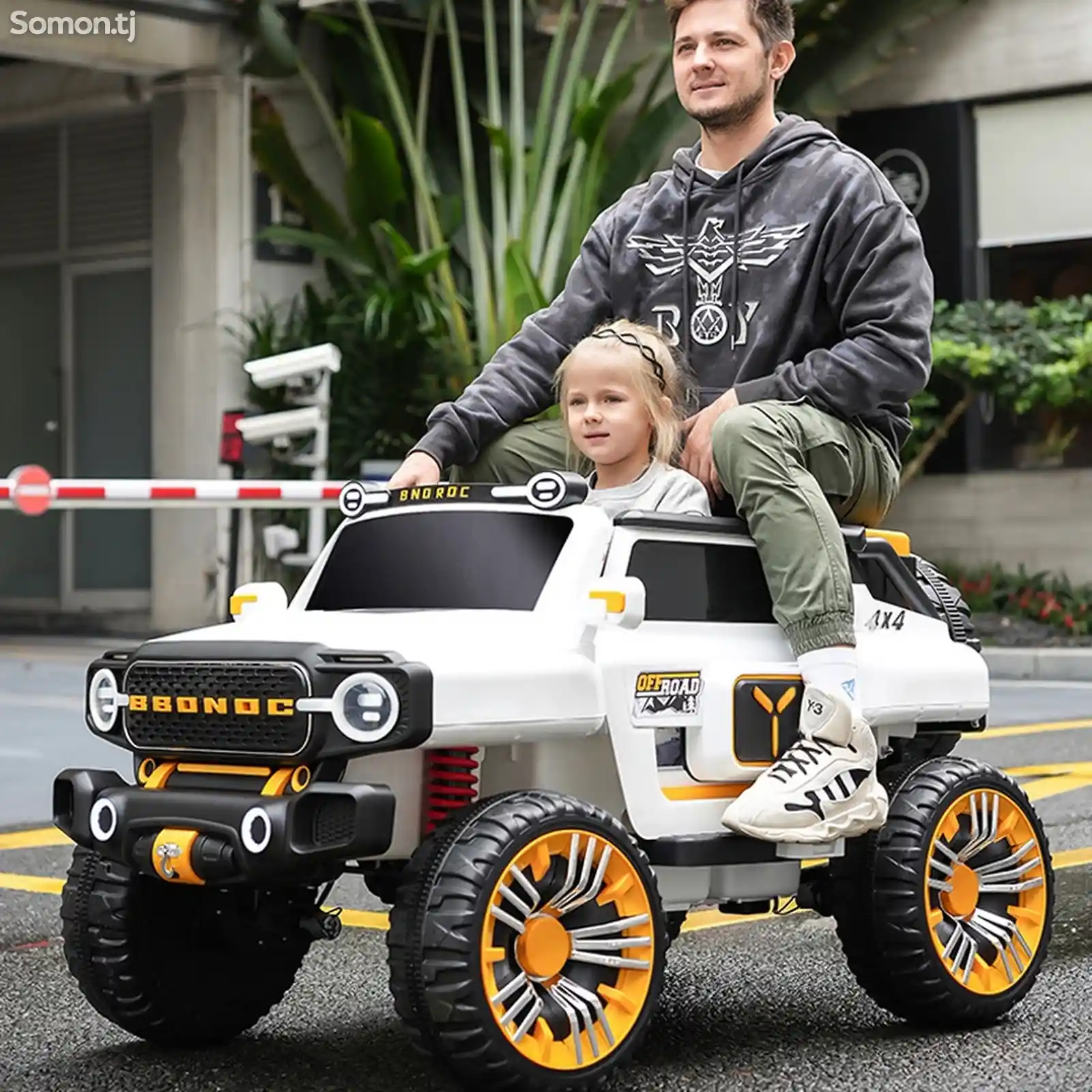 Детский электромобиль большого размера-3