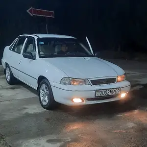 Daewoo Nexia, 1996