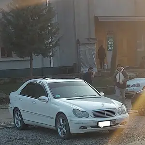 Mercedes-Benz C class, 2004