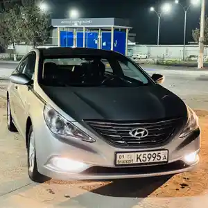 Hyundai Sonata, 2010