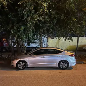 Hyundai Elantra, 2018