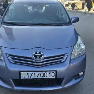 Toyota Corolla Verso, 2010