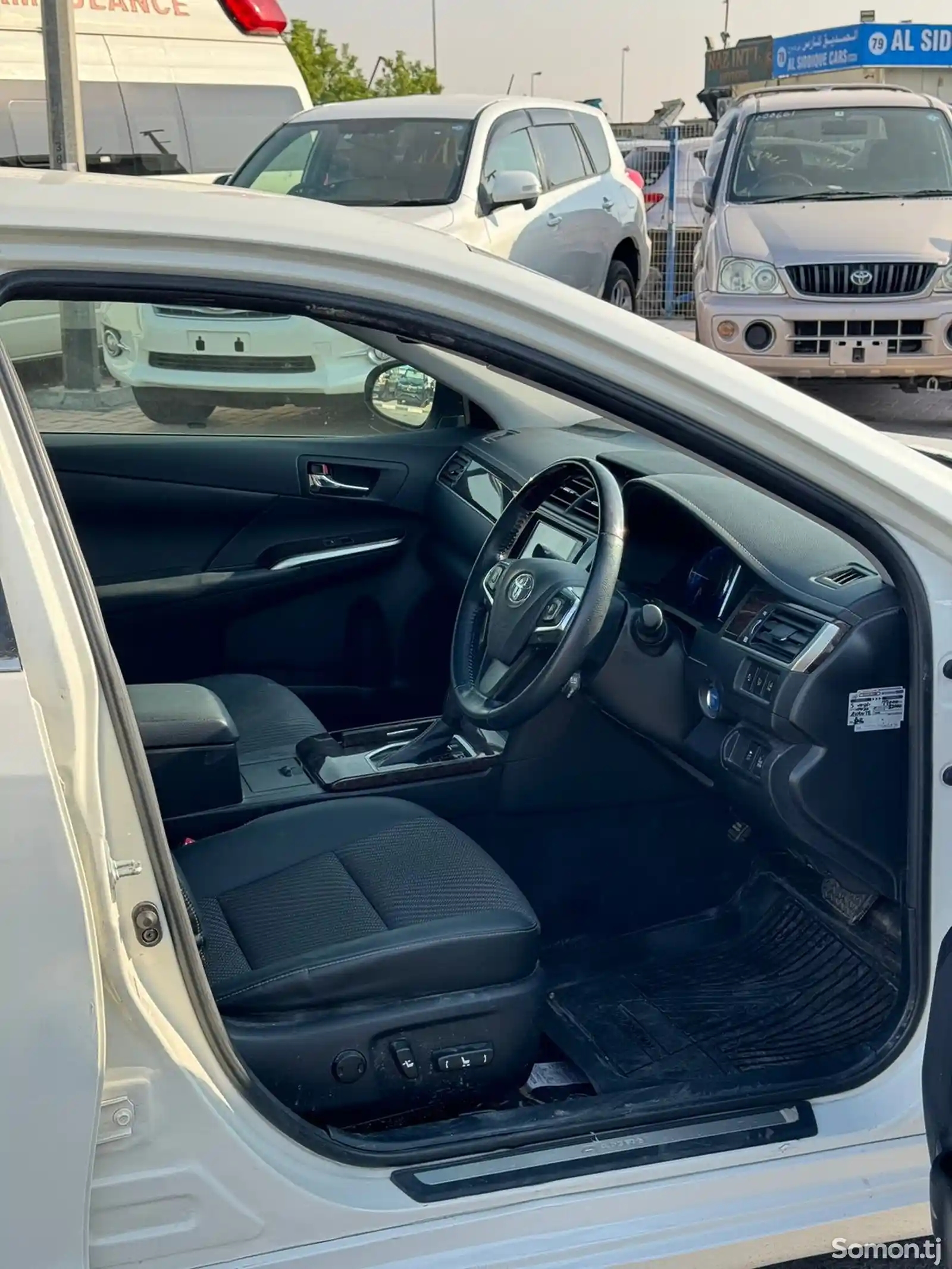 Toyota Camry, 2016-8