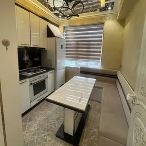 2-комн. квартира, 9 этаж, 50м², Зарнисор