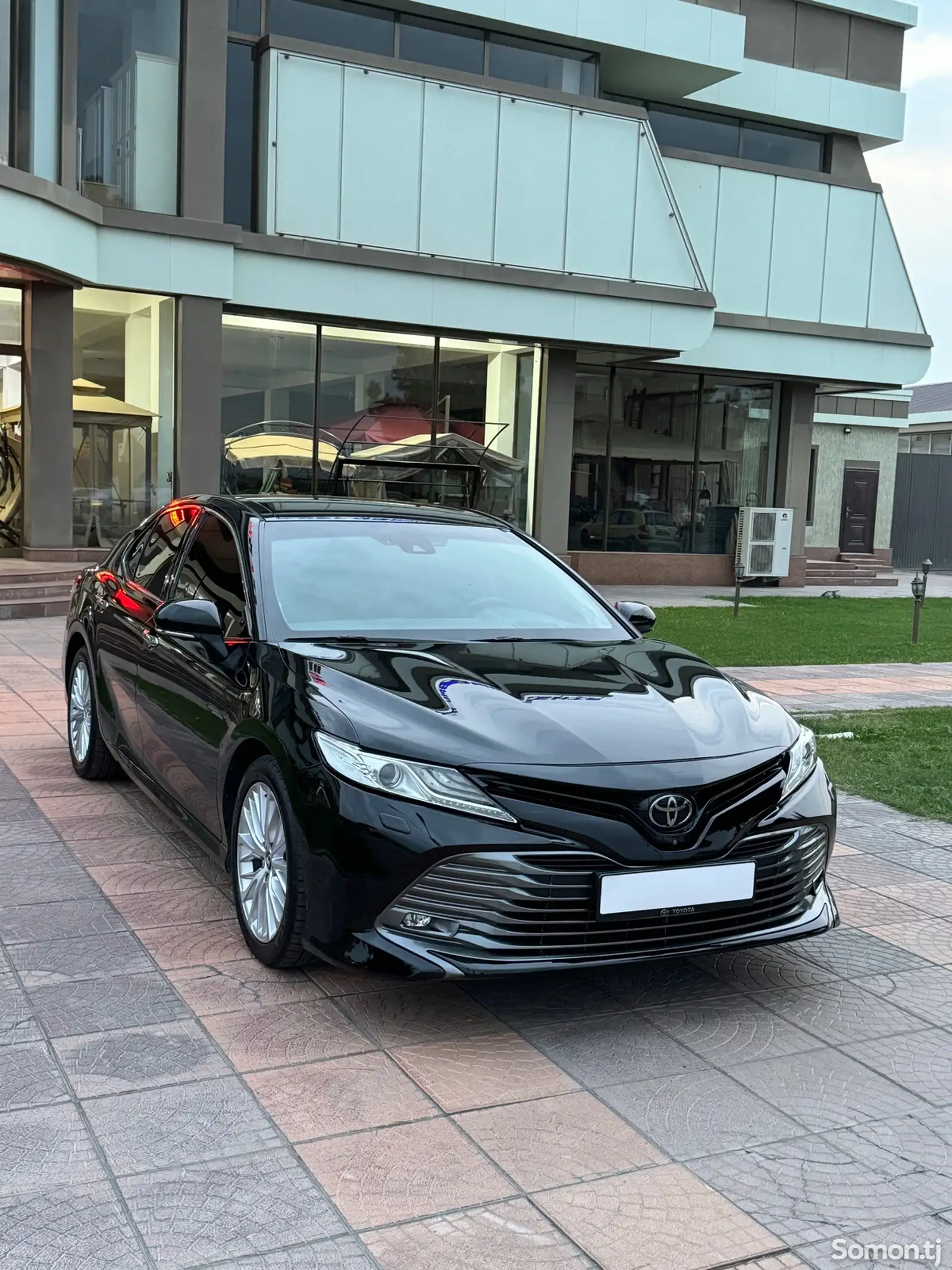 Toyota Camry, 2019-6