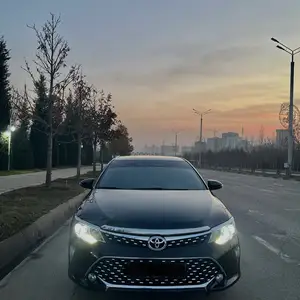 Toyota Camry, 2017