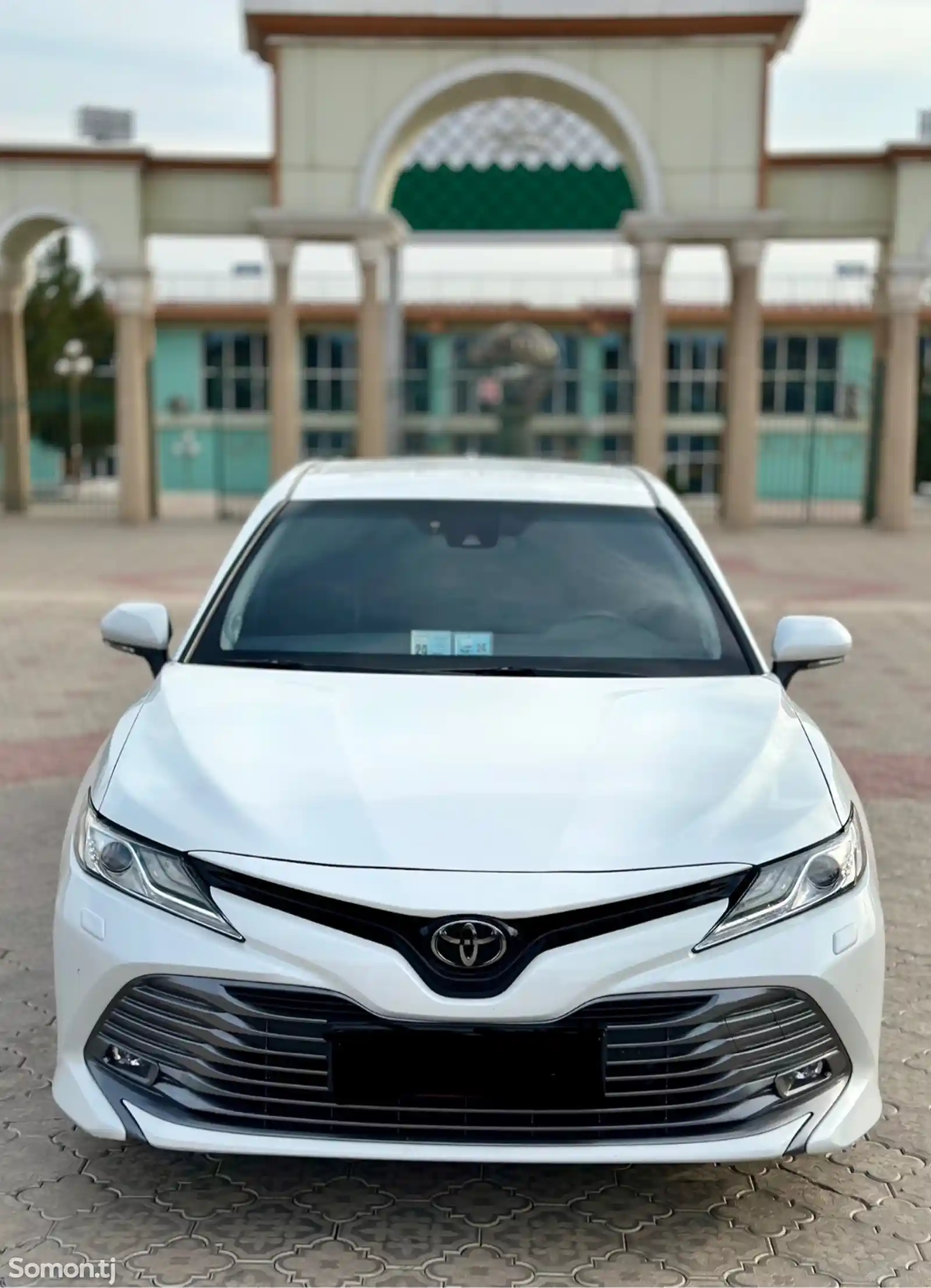 Toyota Camry, 2018-1