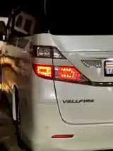 Toyota Vellfire, 2011-9