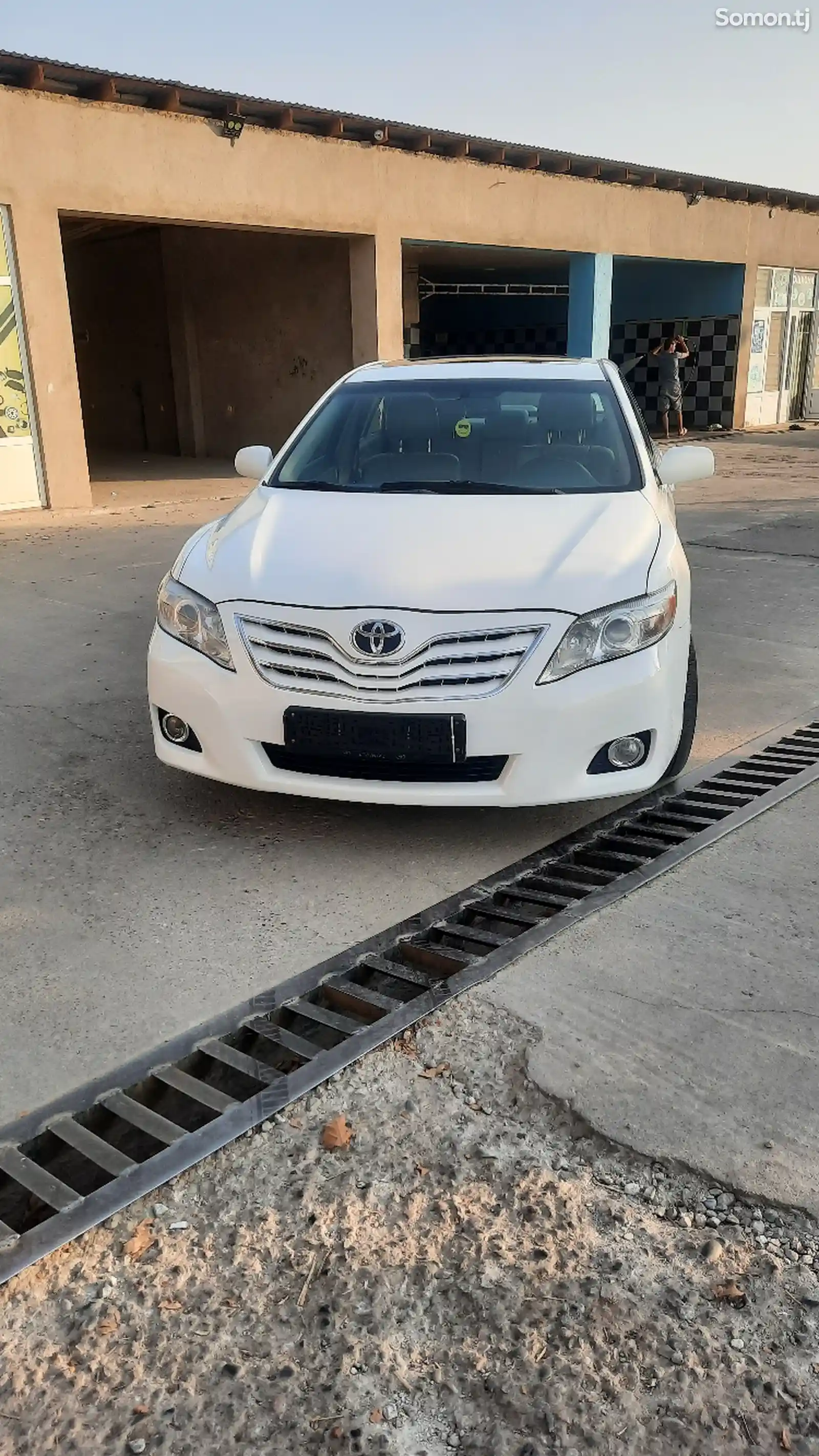 Toyota Camry, 2010-1