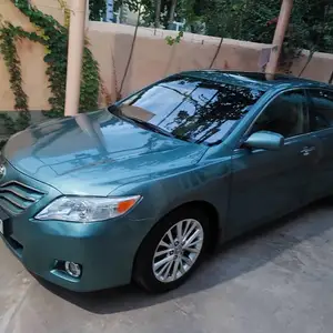 Toyota Camry, 2010