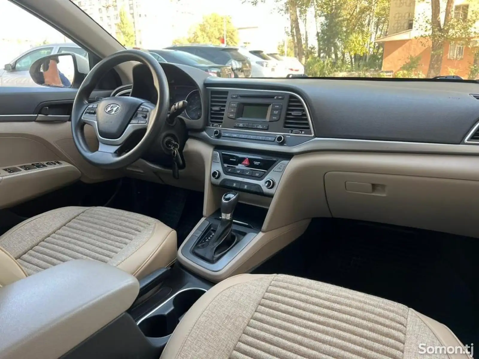 Hyundai Elantra, 2017-1