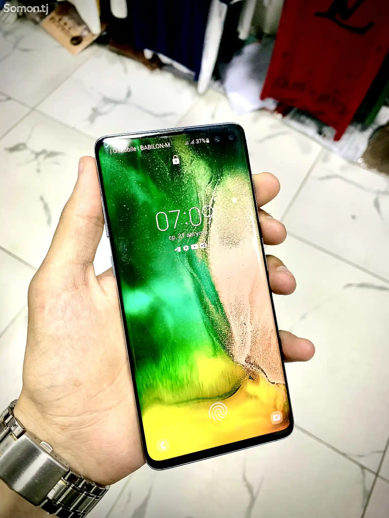 Samsung Galaxy S10+-3