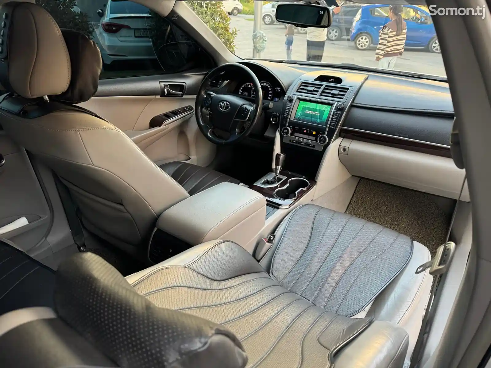 Toyota Camry, 2012-8