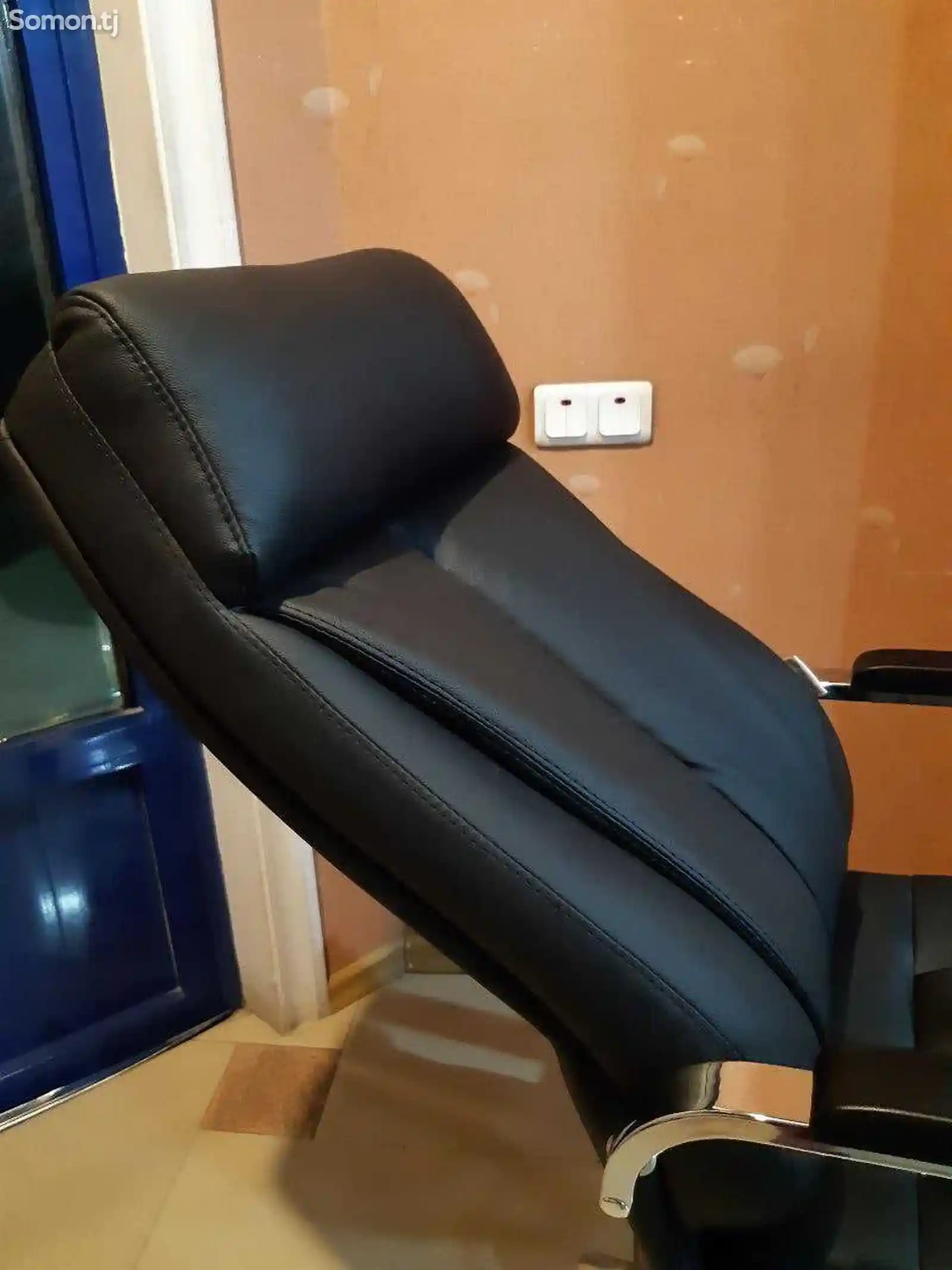 Руководительское кресло Just 6028A-1 Black-4