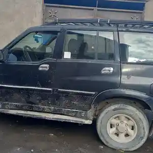 Ssang Yong Musso 2, 2000