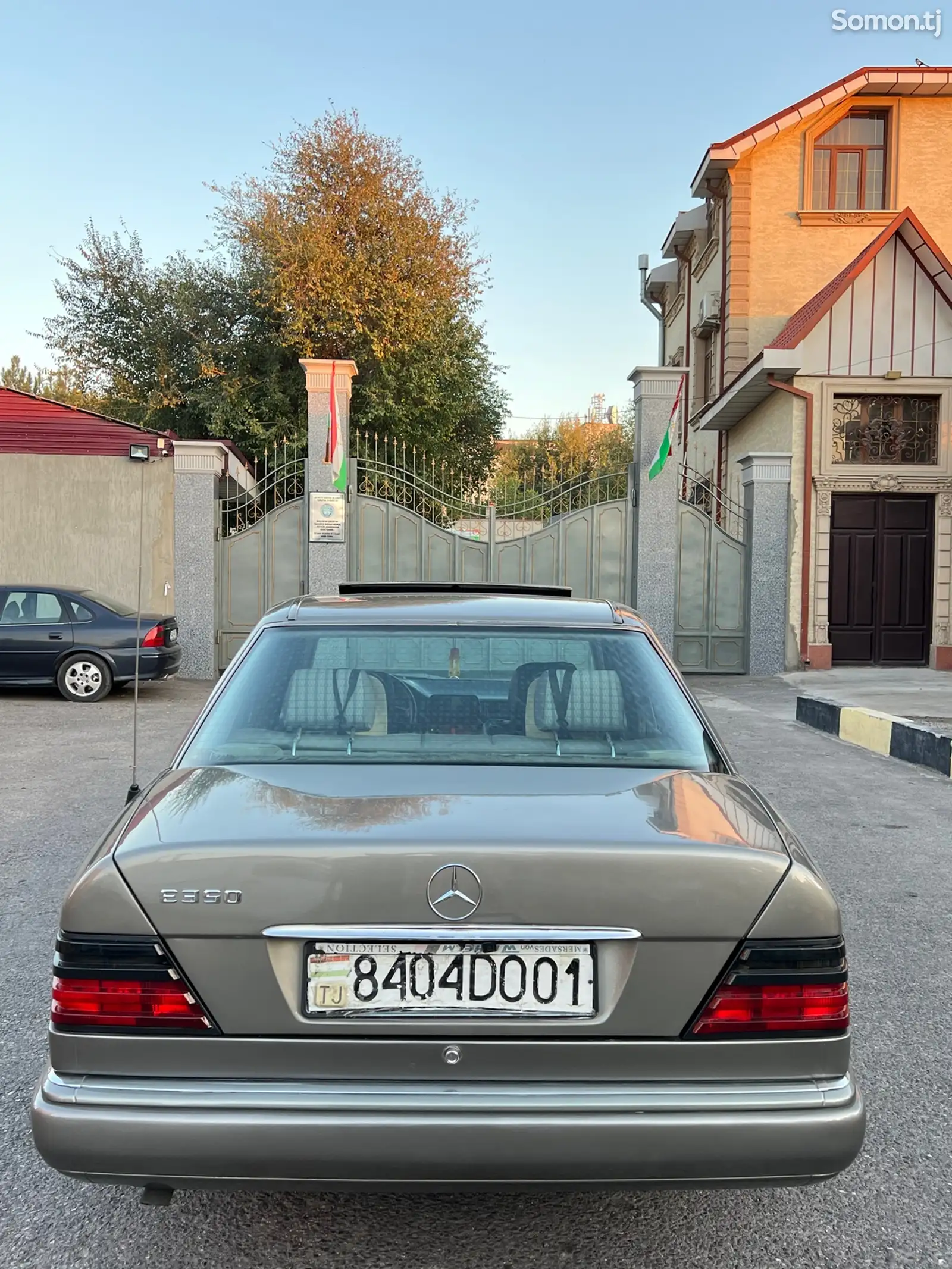 Mercedes-Benz W124, 1992-5