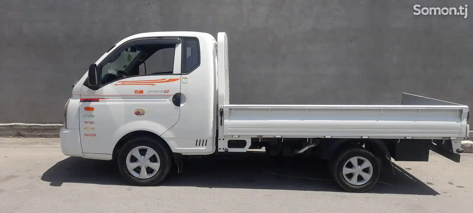 Бортовой автомобиль Hyundai Porter, 2015-3