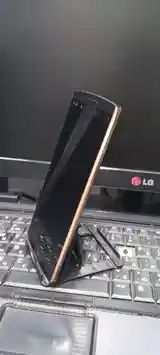 LG V10S-3