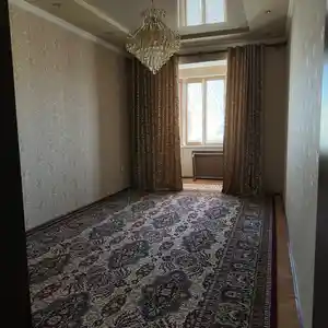 3-комн. квартира, 5 этаж, 70 м², 19 мкр