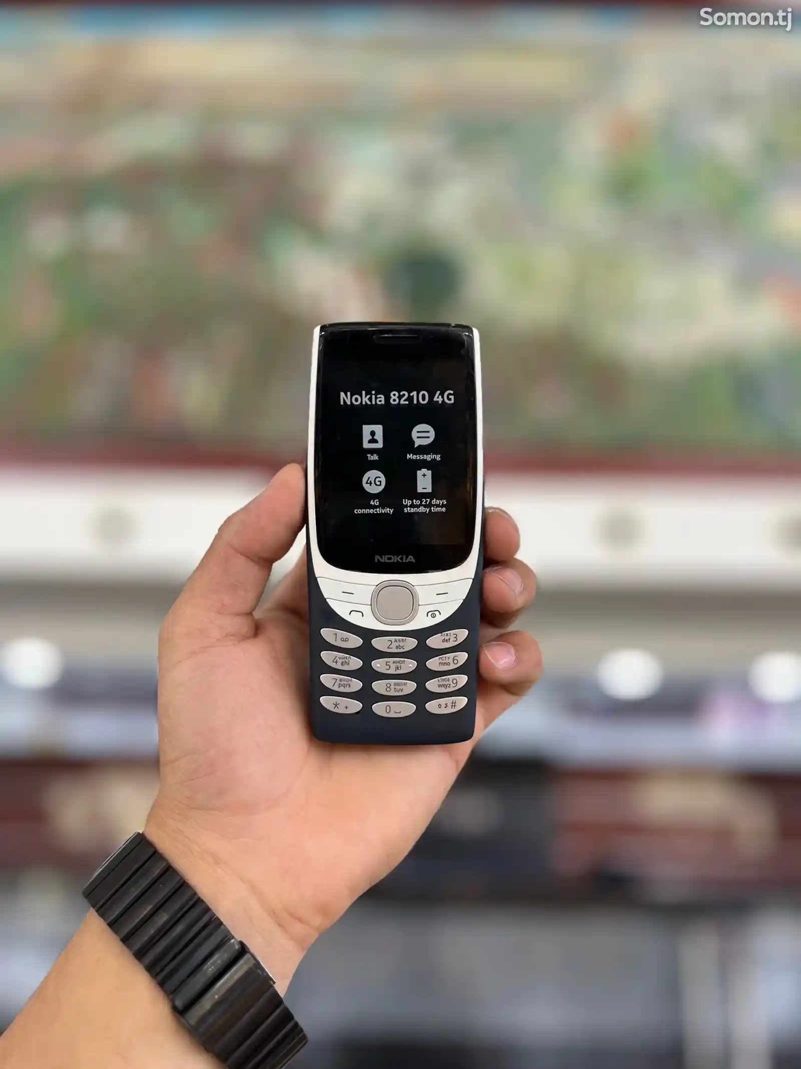Nokia 8210 4G-7