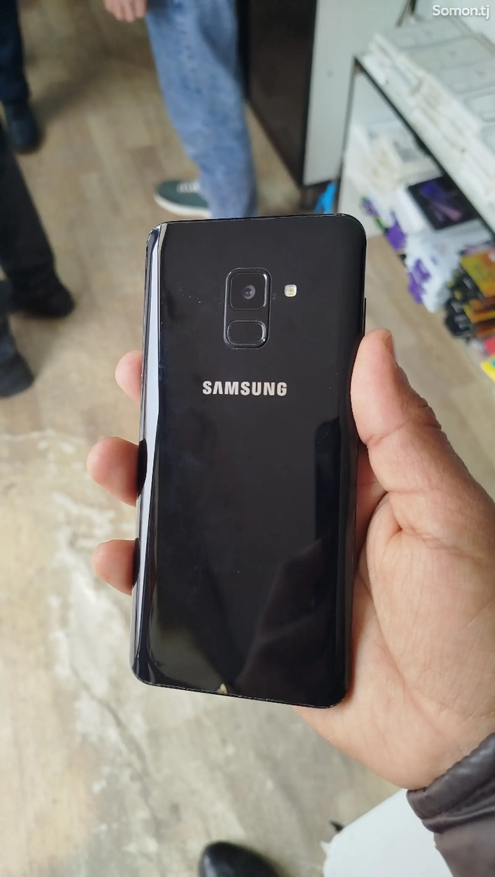 Samsung Galaxy A8-1