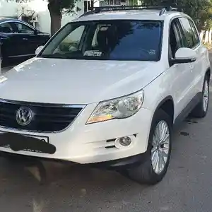 Volkswagen Tiguan, 2009