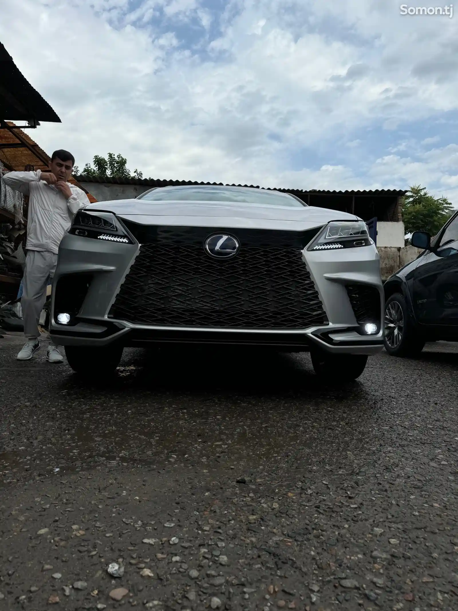 Бампер на Lexus-8