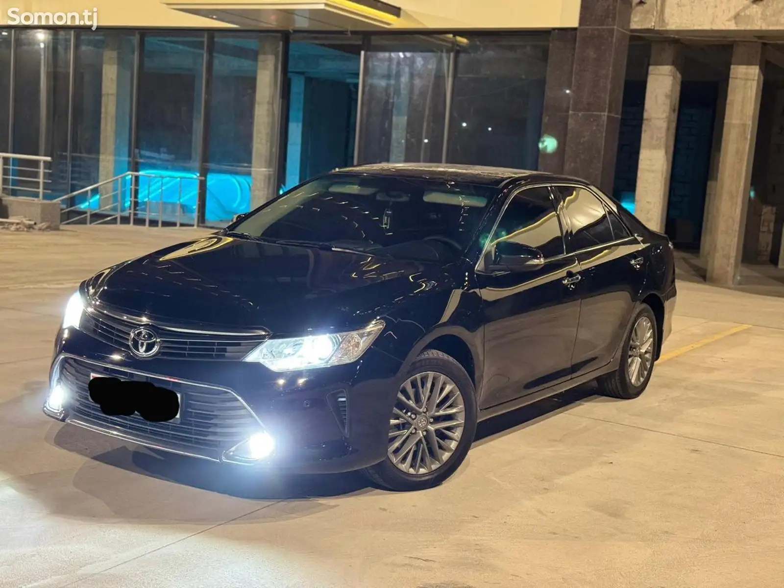 Toyota Camry, 2015-1