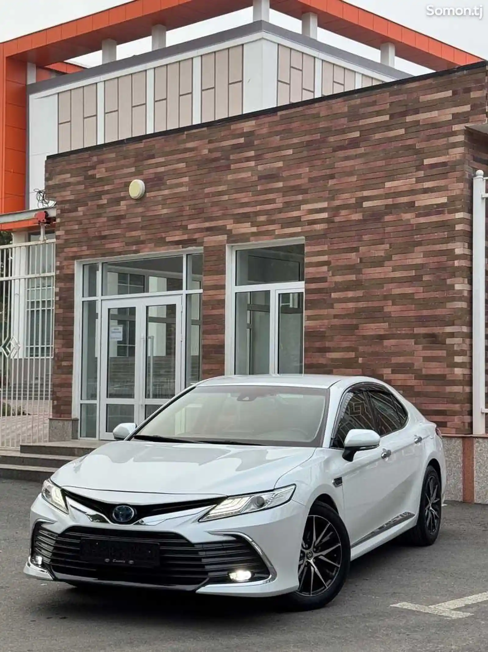 Toyota Camry, 2018-1