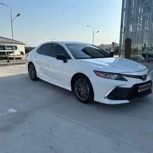 Toyota Camry, 2022