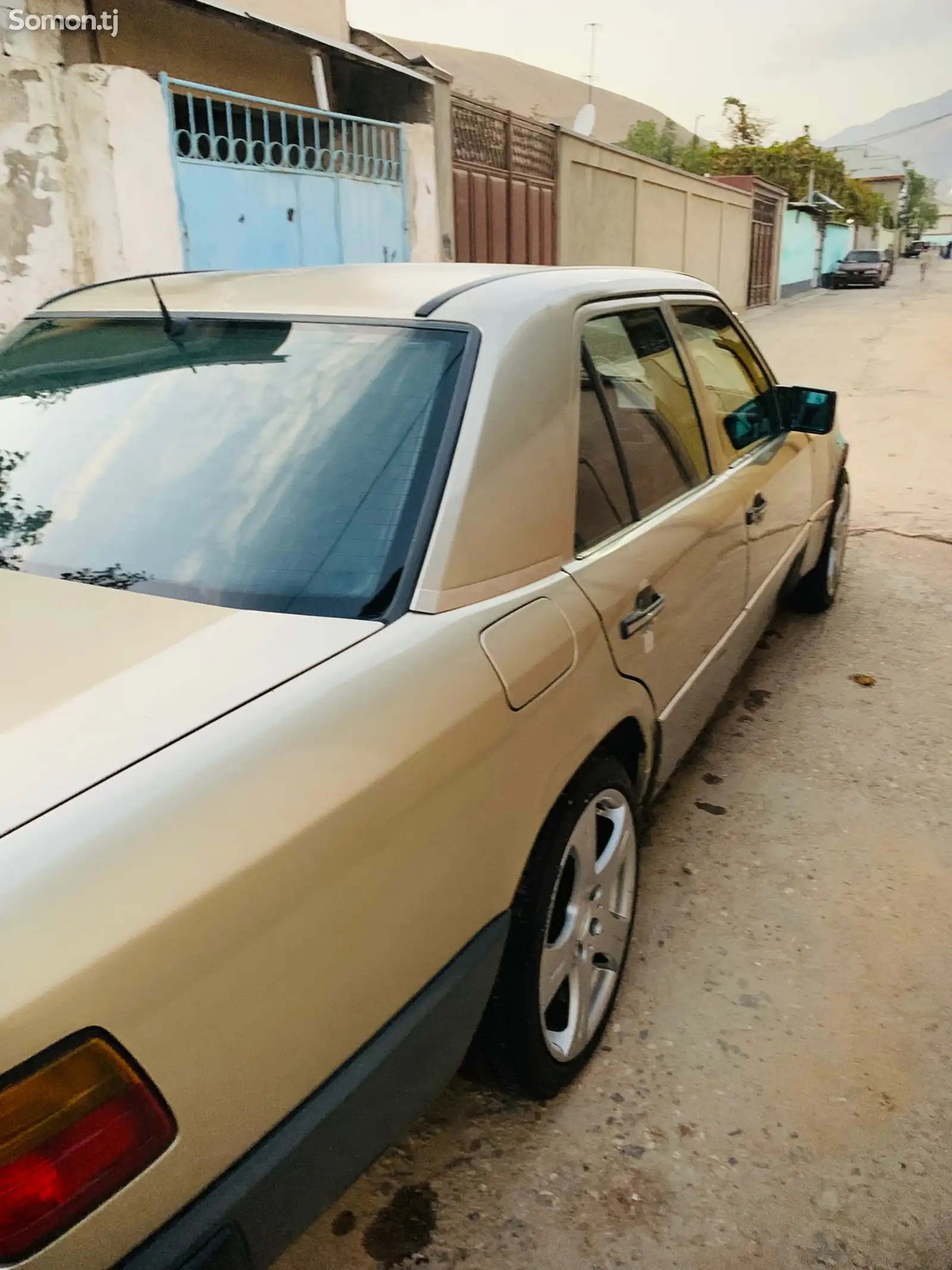 Mercedes-Benz W124, 1990-7