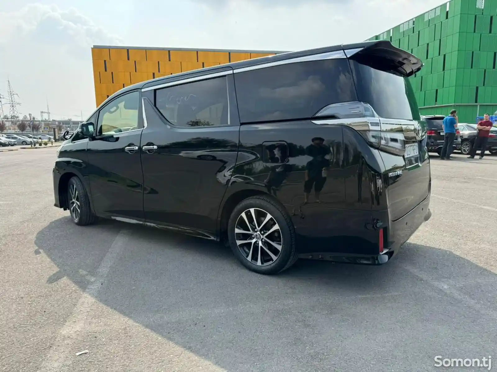 Toyota Vellfire, 2017-6