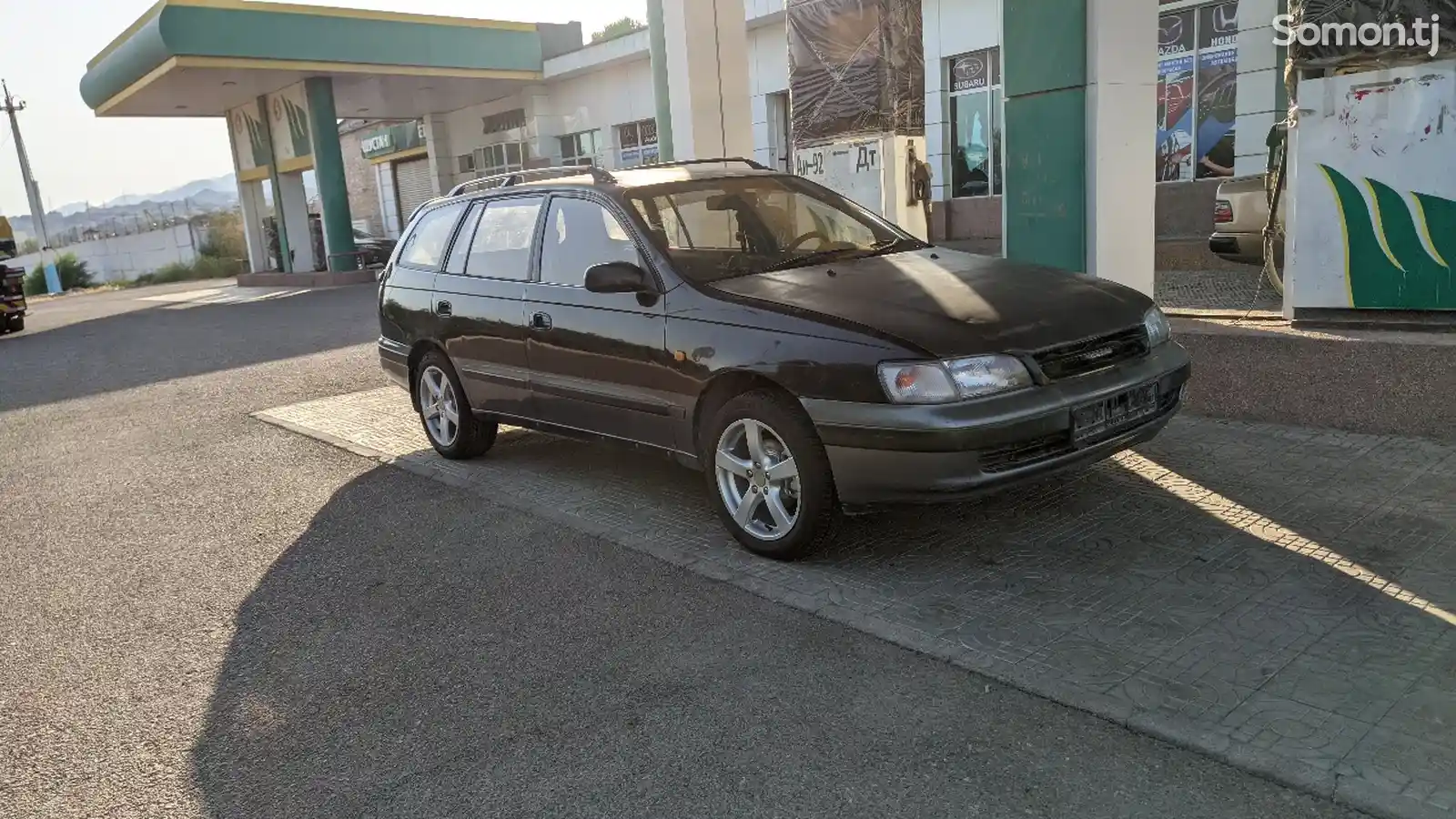 Toyota Caldina, 1995-1