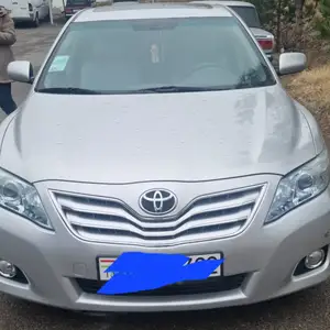 Toyota Camry, 2010