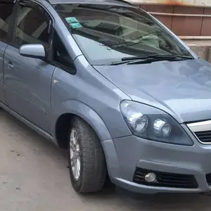 Opel Zafira, 2007