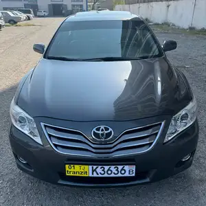 Toyota Camry, 2011