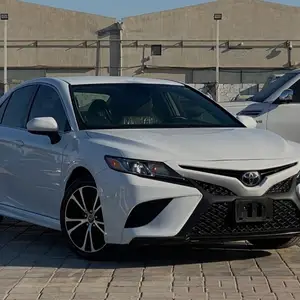 Toyota Camry, 2019