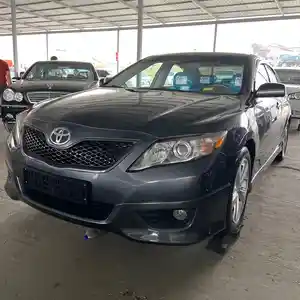 Toyota Camry, 2011