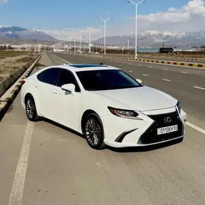 Lexus ES series, 2016