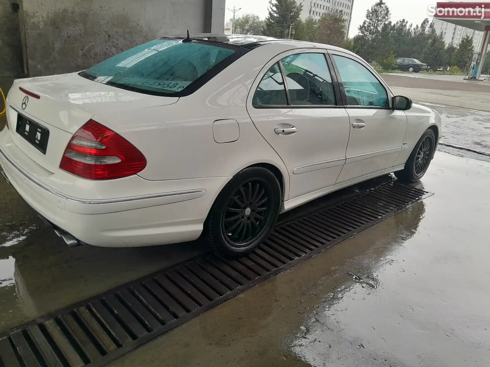 Mercedes-Benz E class, 2003-4