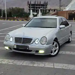 Mercedes-Benz E class, 2001